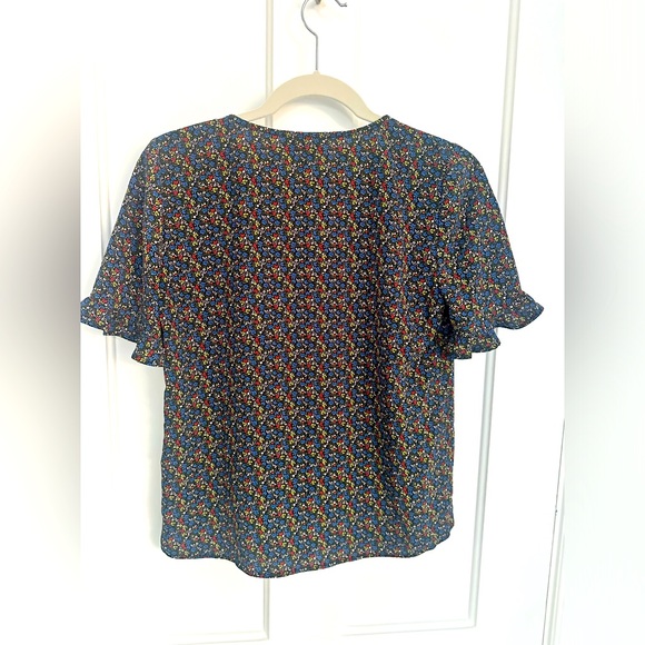 Fall lightweight top - Picture 3 of 3